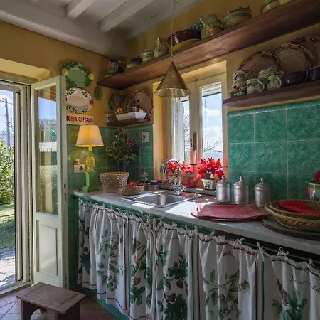 Ferienhaus Mit Privatpool Fuer 4 Personen Ca 120 Qm In Cegliolo, Trasimenischer See Holiday home